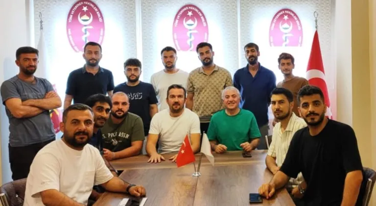 Kars Veteriner Hekimler Odası koordinatörlüğünde Suni Tohumlama Kursu başarıyla tamamlandı