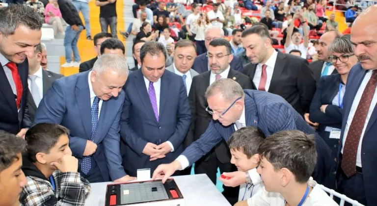 Kars'ta 7. Akıl ve Zeka Oyunları Turnuvası'nın finali start aldı