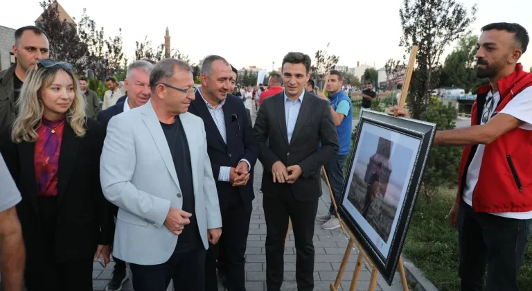Kars'ta Ani’nin fethinin 961. yılı kapsamında fotoğraf sergisine açıldı