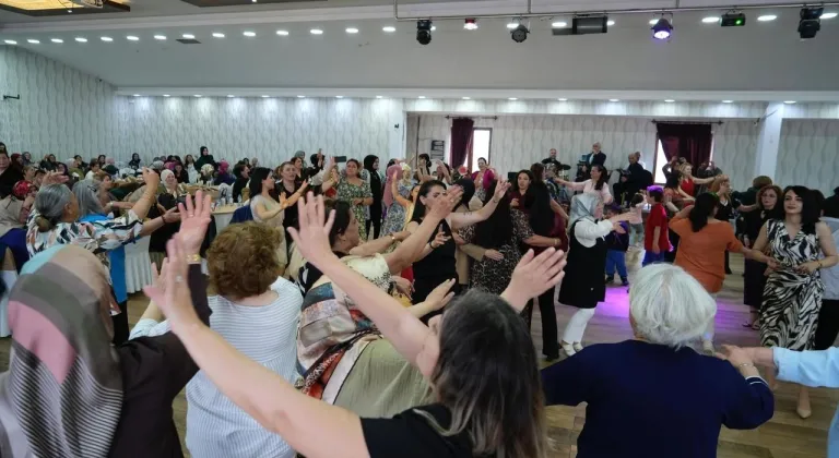 Kars'ta Anneler Günü etkinliği düzenlendi