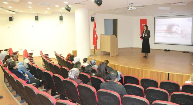 Kars’ta ebelere “Normal Doğum” eğitimlerinin üçüncü grubu başladı
