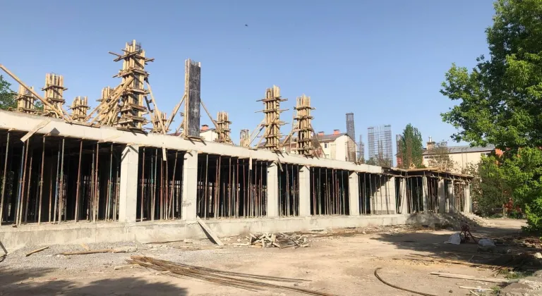 Kars’ta eğitim yatırımları hız kesmiyor: Cumhuriyet Anadolu Lisesi inşaatı tüm hızıyla devam ediyor