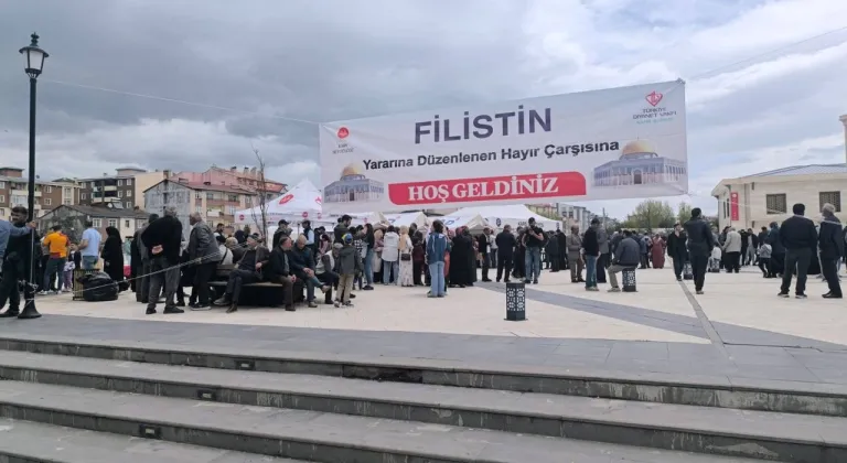 Kars’ta Filistin ve Gazze yararına Hayır Çarşısı kuruldu