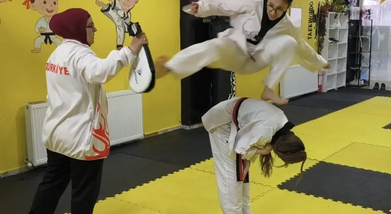 Kars'ta genç kızlardan taekwondo sporuna büyük ilgi...