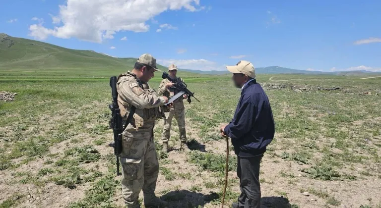 Kars'ta huzur ve güven uygulamasında 480 kök kenevir ele geçirildi