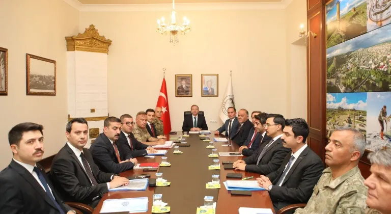 Kars’ta “İl Güvenlik ve Asayiş Koordinasyon Toplantısı” gerçekleştirildi