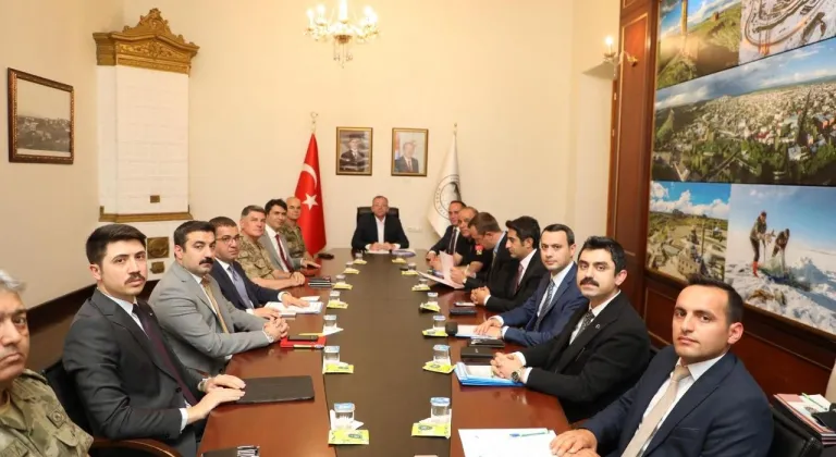Kars’ta “İl Güvenlik ve Asayiş Koordinasyon Toplantısı” gerçekleştirildi