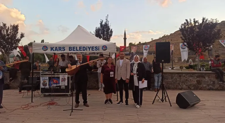 Kars’ta “Sözün ve Sazın İzinde: Âşıklar ve Şairler Şöleni” düzenlendi