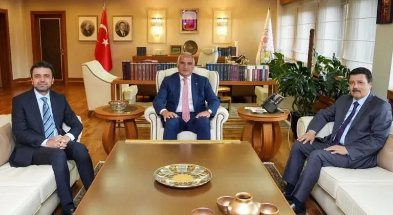 Kaş ve Kalkan’daki turizm belgesi sorunu Bakan Ersoy’a iletildi
