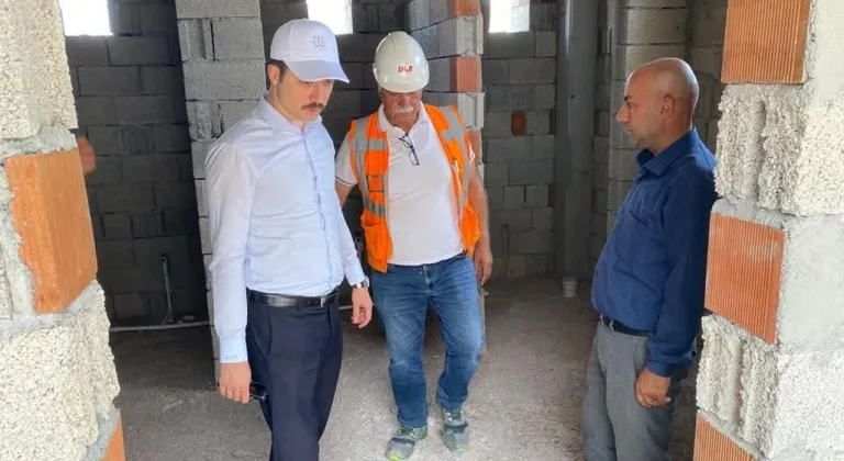 Kaymakam Kahraman, Başköy Camii inşaatını yerinde inceledi