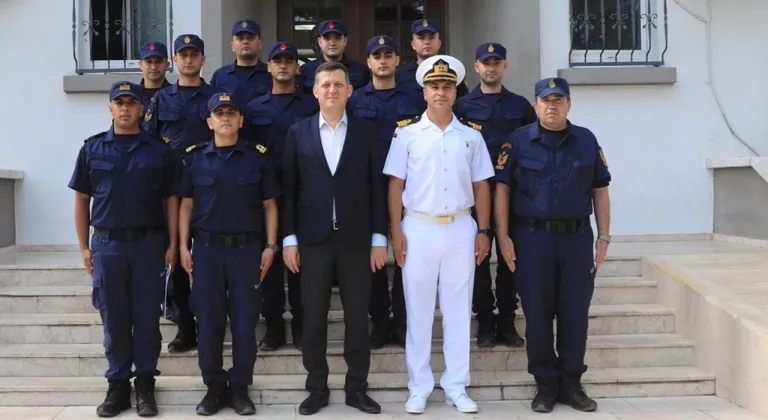 Kaymakam Ürkmezer'den sahil güvenlik personeline veda ve teşekkür