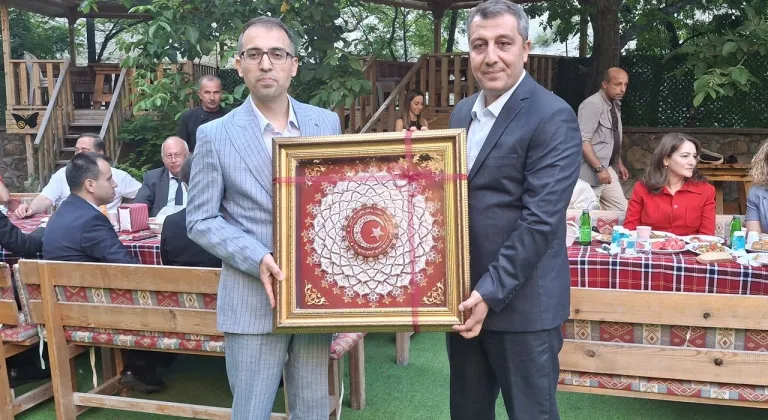 Kaymakam Vedat Yılmaz’a veda yemeği verildi