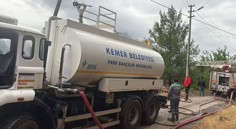 Kemer’de ev yangını