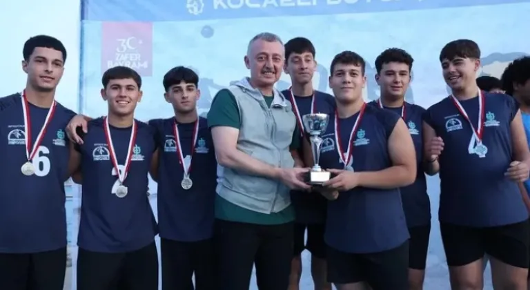 Kocaeli Plaj Şenlikleri Başkan Büyükakın’ın Katılımıyla Başladı