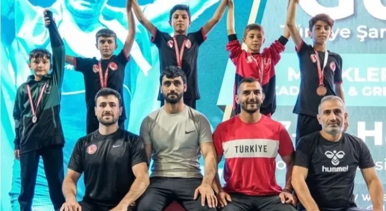 Konya Karatay’ın güreşçilerinden Türkiye Şampiyonası’nda büyük başarı