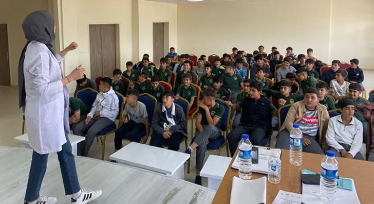 Kozluk’ta öğrencilere ruh sağlığı ve bağımlılıkla mücadele eğitimi verildi