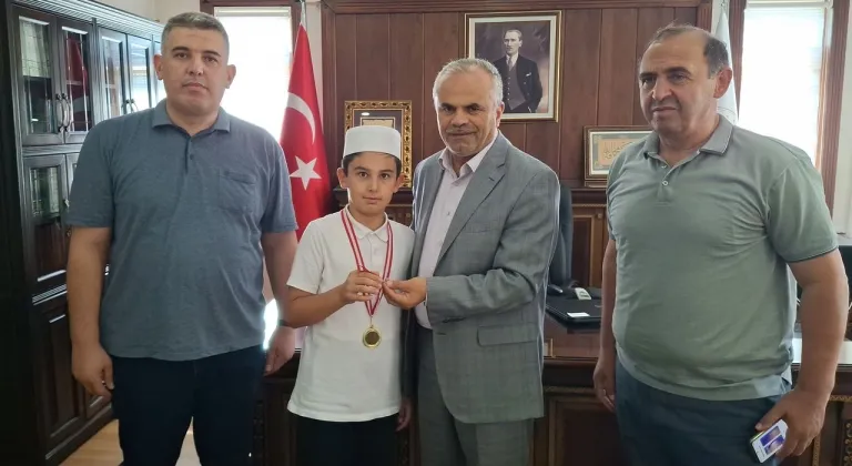 Kur’an-ı güzel okuma yarışması birincisinden Gazze’ye anlamlı bağış