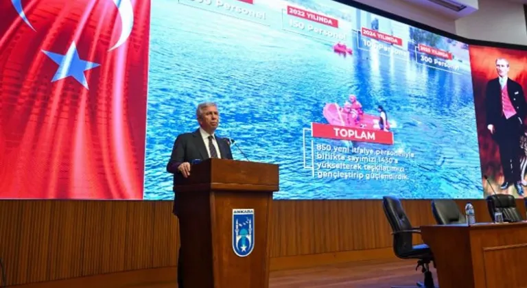 Mansur Yavaş 300 yeni itfaiye personeli ile bir araya geldi