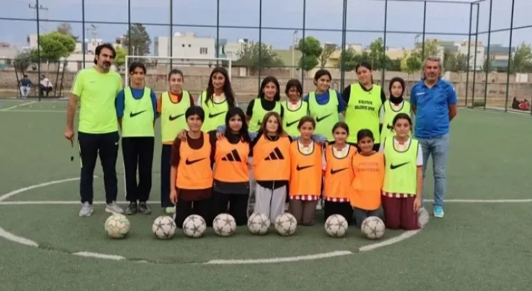 Mardinli Genç Kızlar Sahada Fark Yaratıyor

