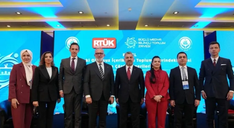 “Medyadaki Olumsuz İçeriklerin Toplum Üzerindeki Etkisi ve Çözüm Önerileri” Paneli Ankara’da gerçekleştirildi