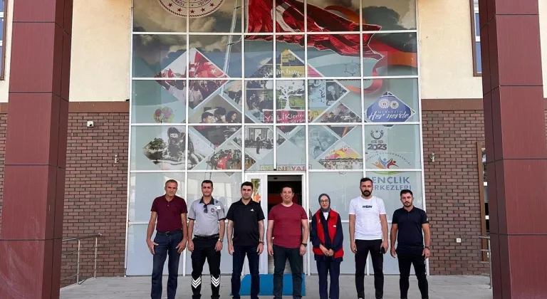 Mehmet Başköylü'den Kağızman Şehit Ferhat Çiftçi Gençlik Merkezi’ne ziyaret