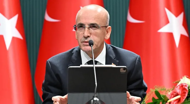 Mehmet Şimşek, Endonezya Maliye Bakanı Sri Mulyani Indrawati ile bir araya geldi