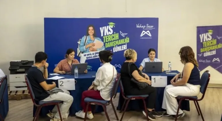 Mersin’den Gençlere Ücretsiz YKS Tercih Danışmanlığı









