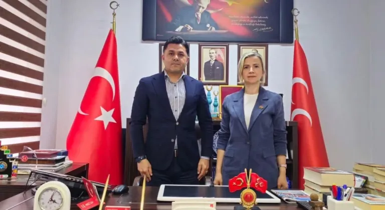 MHP Kars İl Başkanı Tolga Adıgüzel’den Kızılay’a anlamlı kurban bağışı