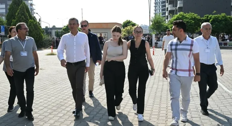 Özgür Özel, Ferdi Zeyrek'in kızını YKS'de yalnız bırakmadı