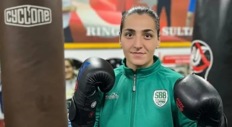 Sakaryalı Boksör Ece Asude Milli Takımda
