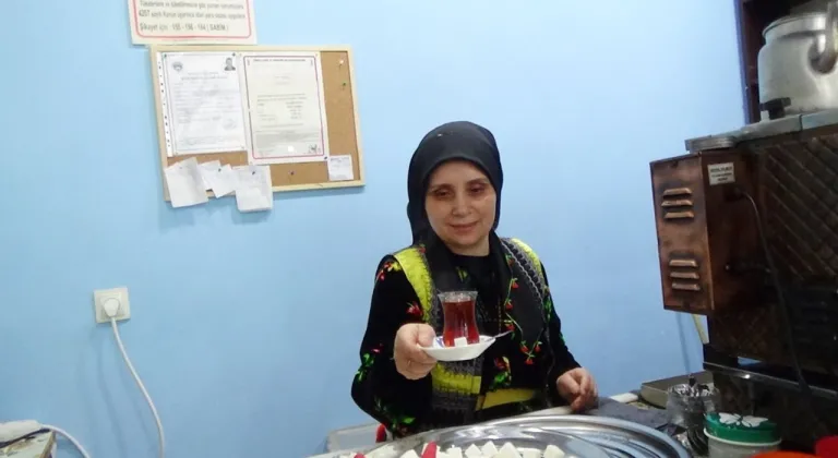 Şalpazarı'nın ilk kadın çaycısı Fatma Yanık