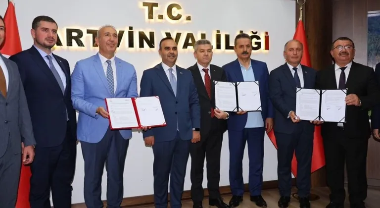 Sanayi ve Teknoloji Bakanı Artvin ilinde desteklenecek projelerin protokol imza törenine katıldı