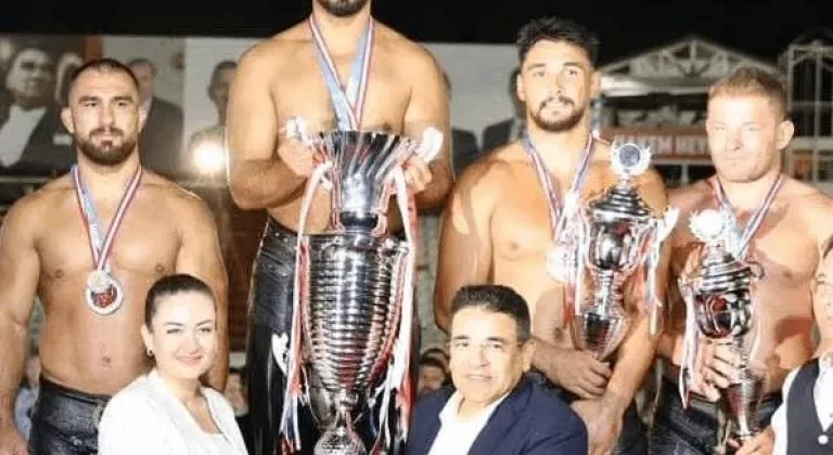 Tarihi Elmalı Güreşleri’nde Balıkesir Fırtınası