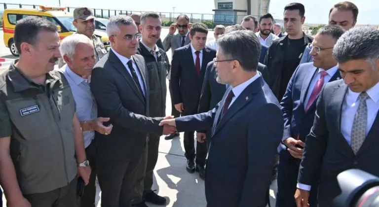 Tarım ve Orman Bakanı İbrahim Yumaklı Iğdır’da çiftçilerle buluştu