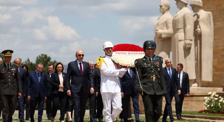 TBMM Başkanı Numan Kurtulmuş ve Başkanlık Divanı, Anıtkabir’i ziyaret etti
