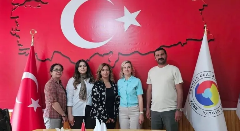TOBB Kars Kadın Girişimciler Kurulu’ndan Türk Kızılay’ına destek