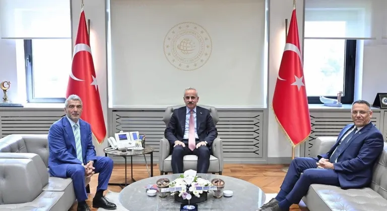 Ulaştırma ve Altyapı Bakanı Abdulkadir Uraloğlu’na Iğdır heyetinden ziyaret