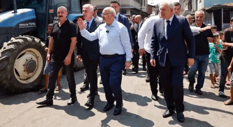 Vali Köşger Yüreğir’de esnaf ve vatandaşlarımızla buluştu