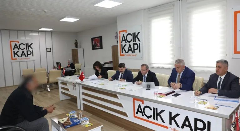Vali Polat, halk günü toplantılarında vatandaşları ağırladı