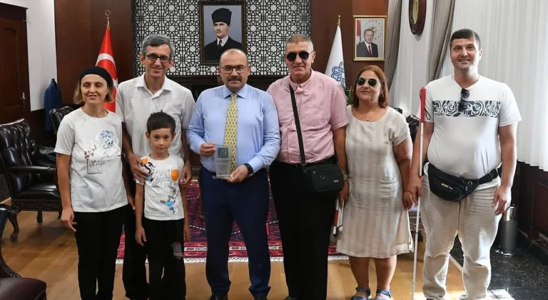 Vali Ustaoğlu'ndan anlamlı kabul
