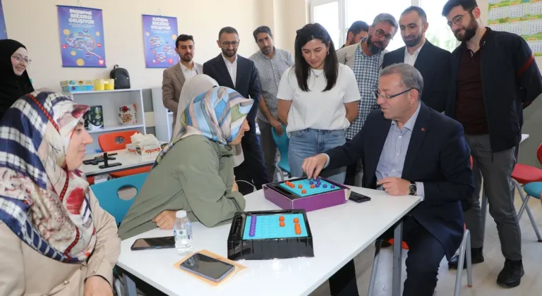 Vali Ziya Polat, Akıl ve Zeka Oyunları Kursu’nu ziyaret etti