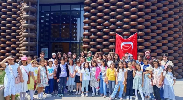 Yaz Kur’an Kursu öğrencileri, Kars merkezindeki müzeleri ziyaret etti