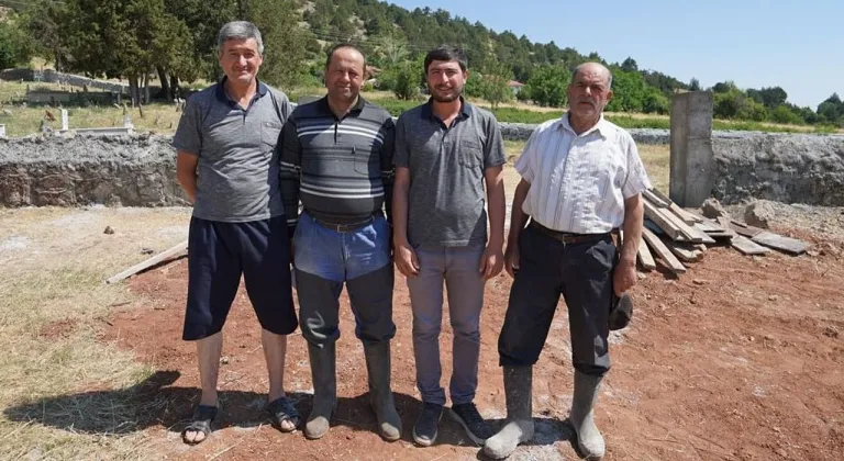 Yenitepe köyünün yıkık mezarlık duvarı yenilendi